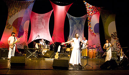 Show do Carrossel de Baco no Teatro Municipal de Santos